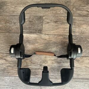 Nuna TRIV ring adapter for PIPA car seat series